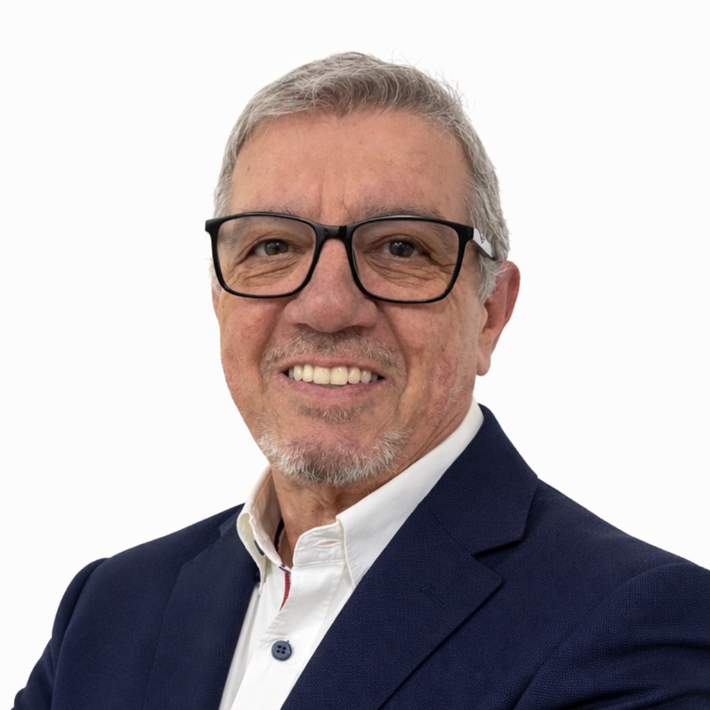 Headshot Paulo Ribeiro
